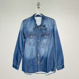 Cabi Denim Waterfront Chambray Top